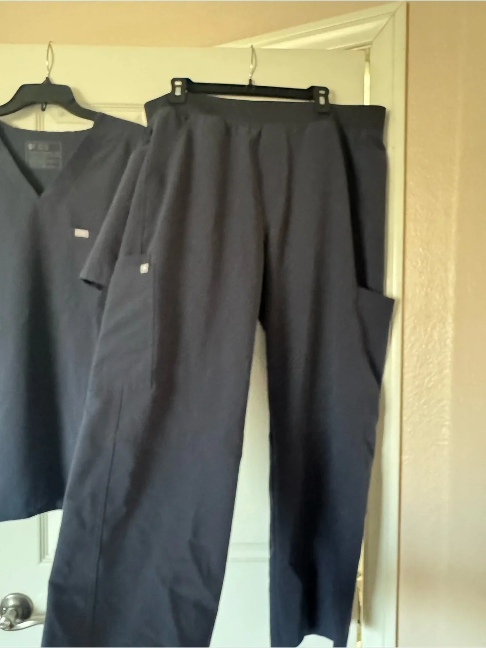 FIGS Men’s XXL Technical Collection Charcoal Gray Scrub Set Straight Leg